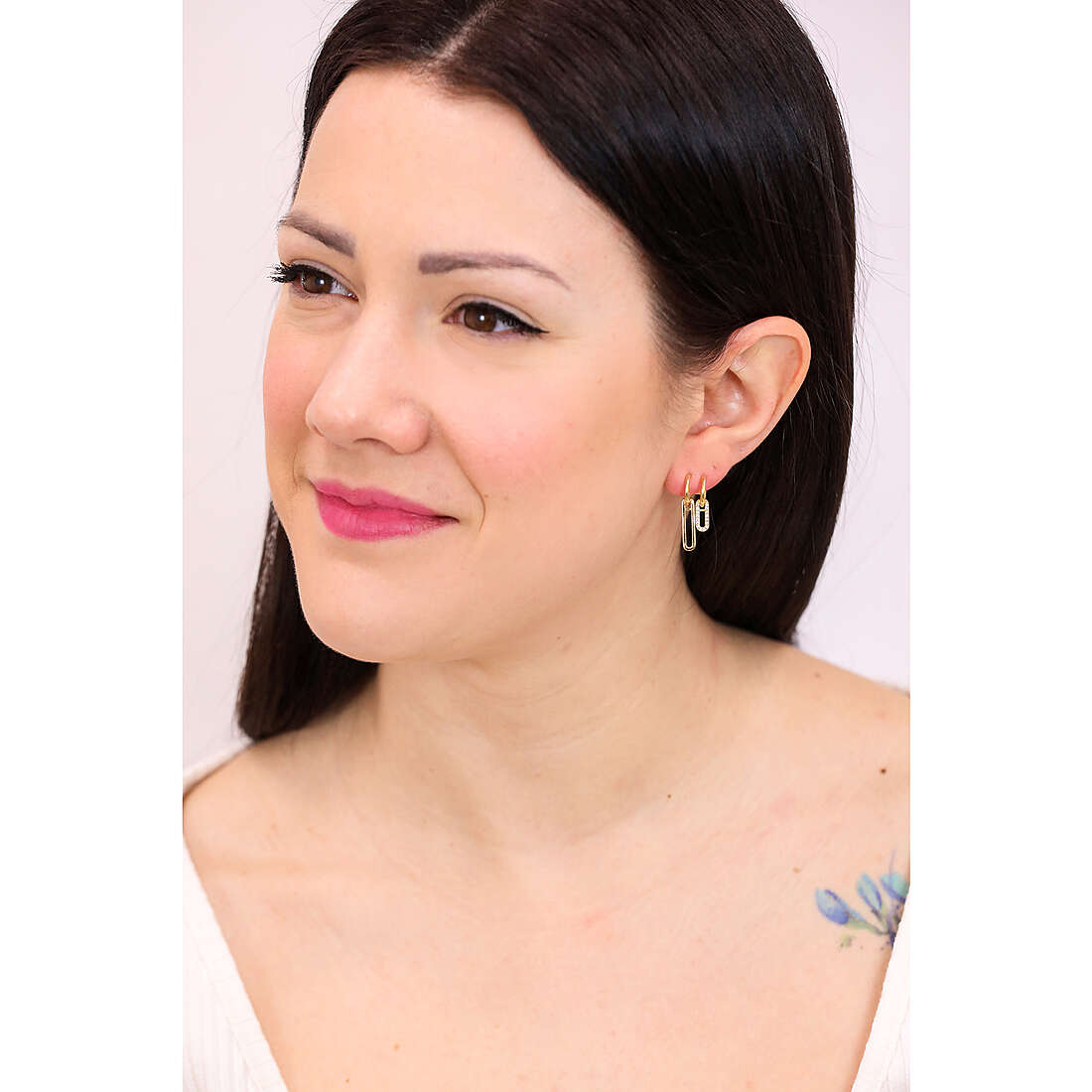PDPaola earrings New Essentials woman AR01-828-U wearing