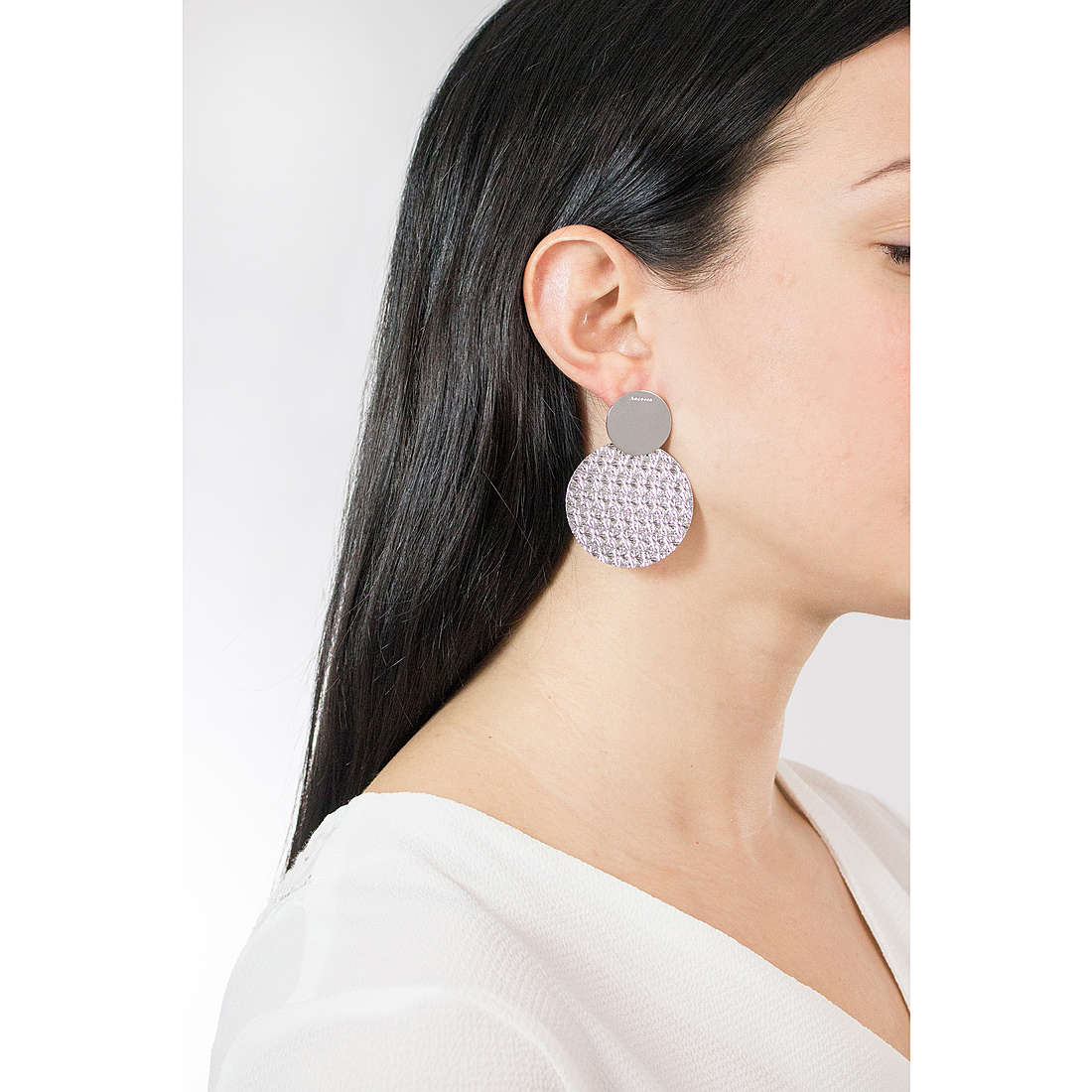 Rebecca earrings Zero woman BRZOBB36 wearing