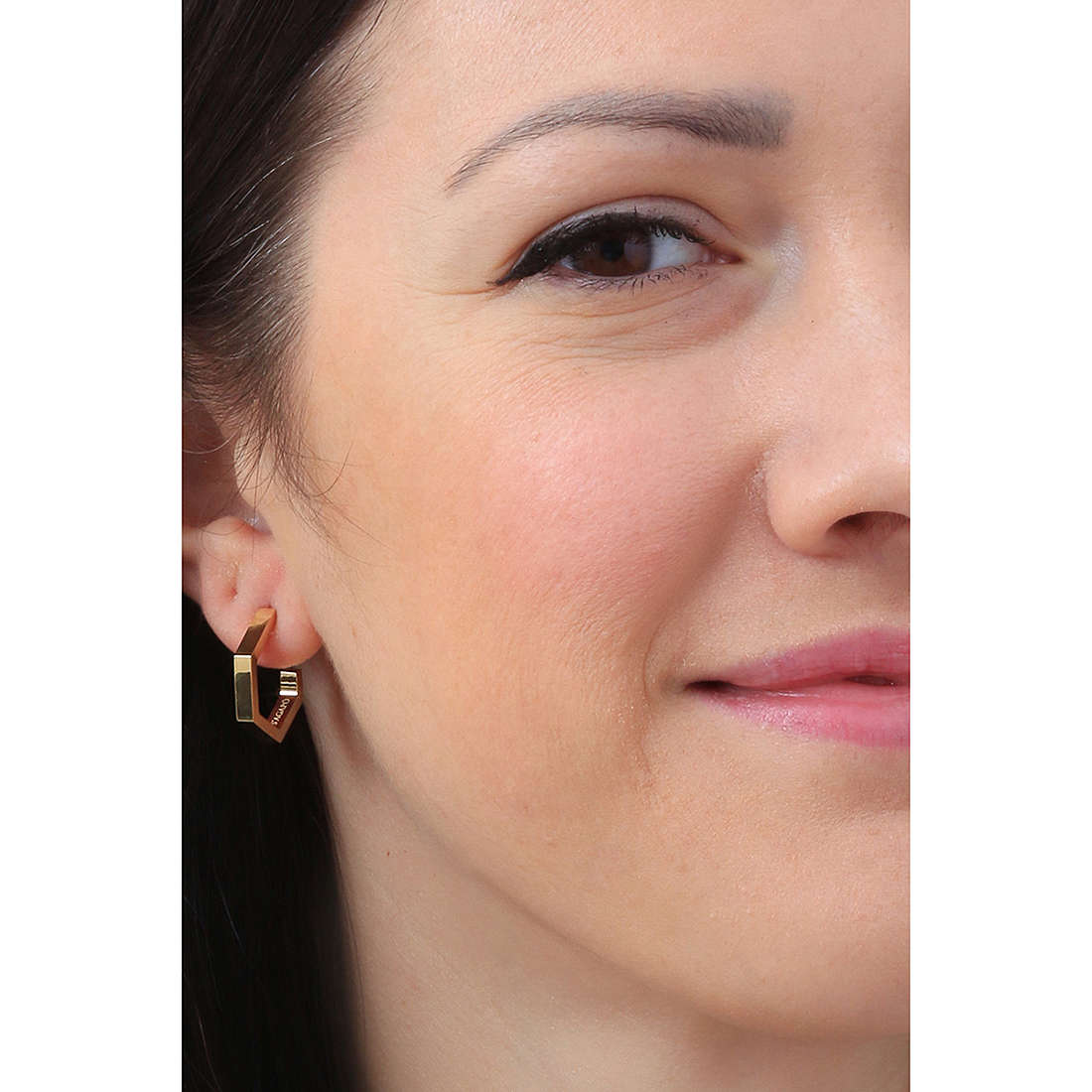 Sagapò earrings Chunky woman SHK44 wearing