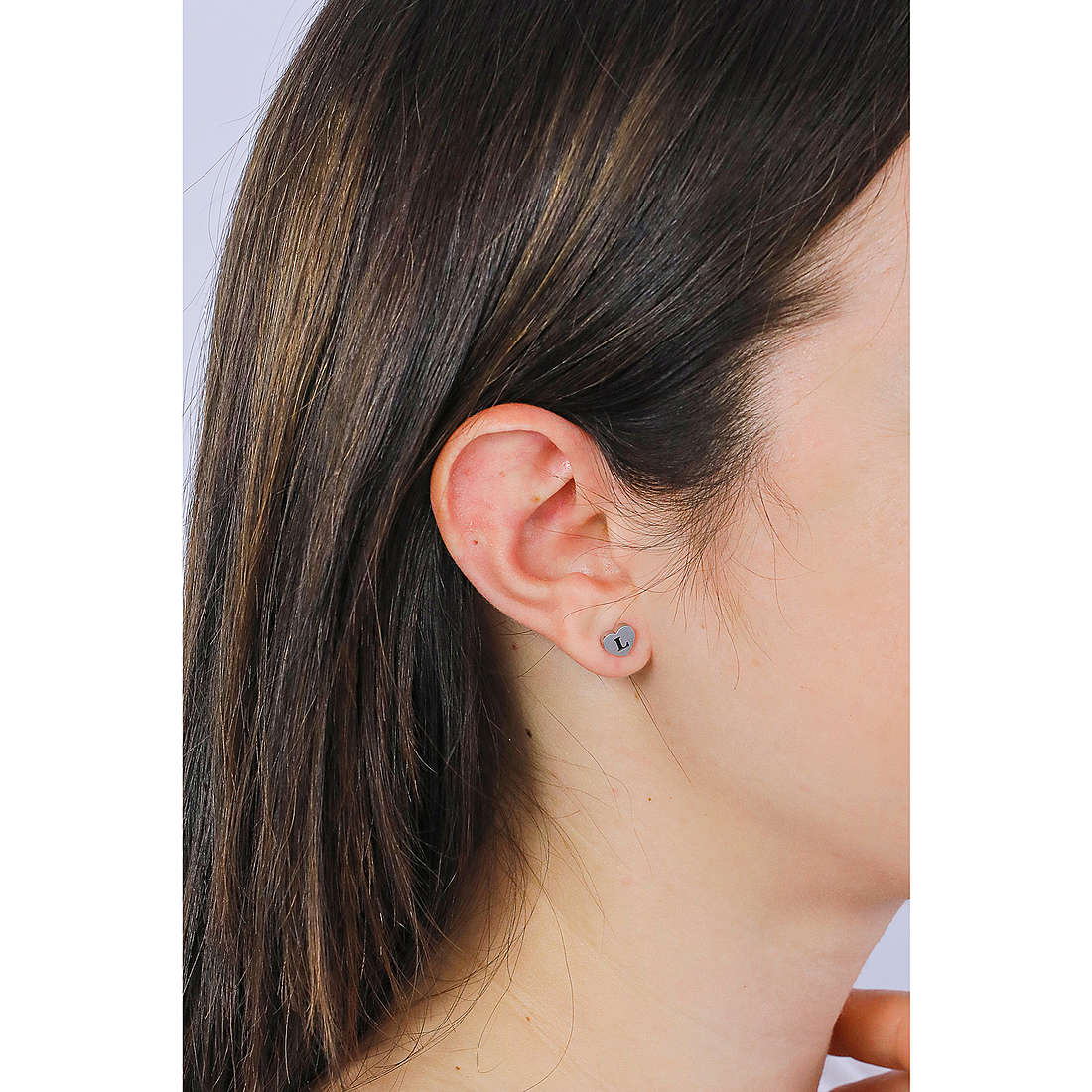 Sagapò earrings Click woman SCK105 wearing