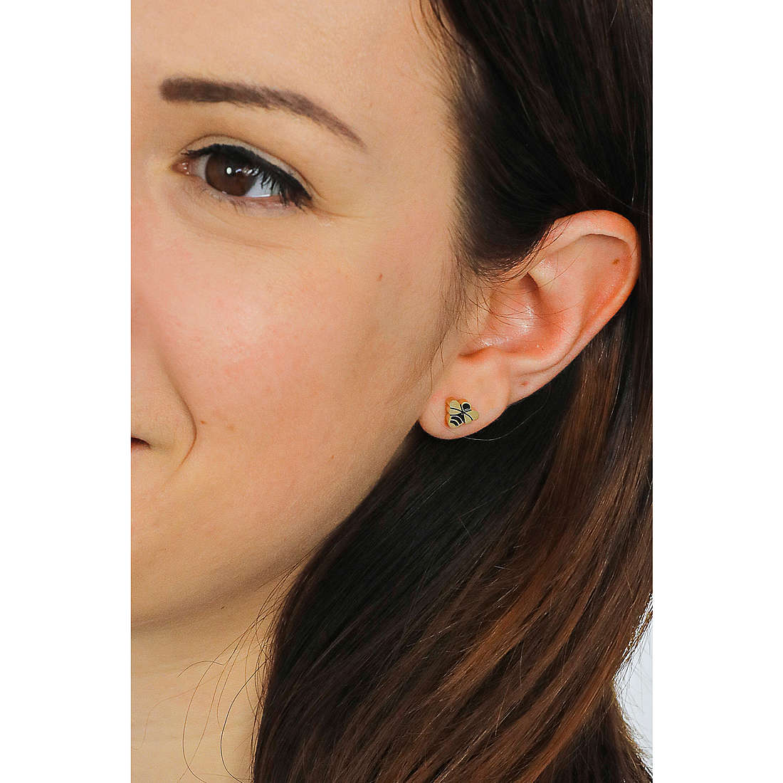 Sagapò earrings Click woman SCK153 wearing