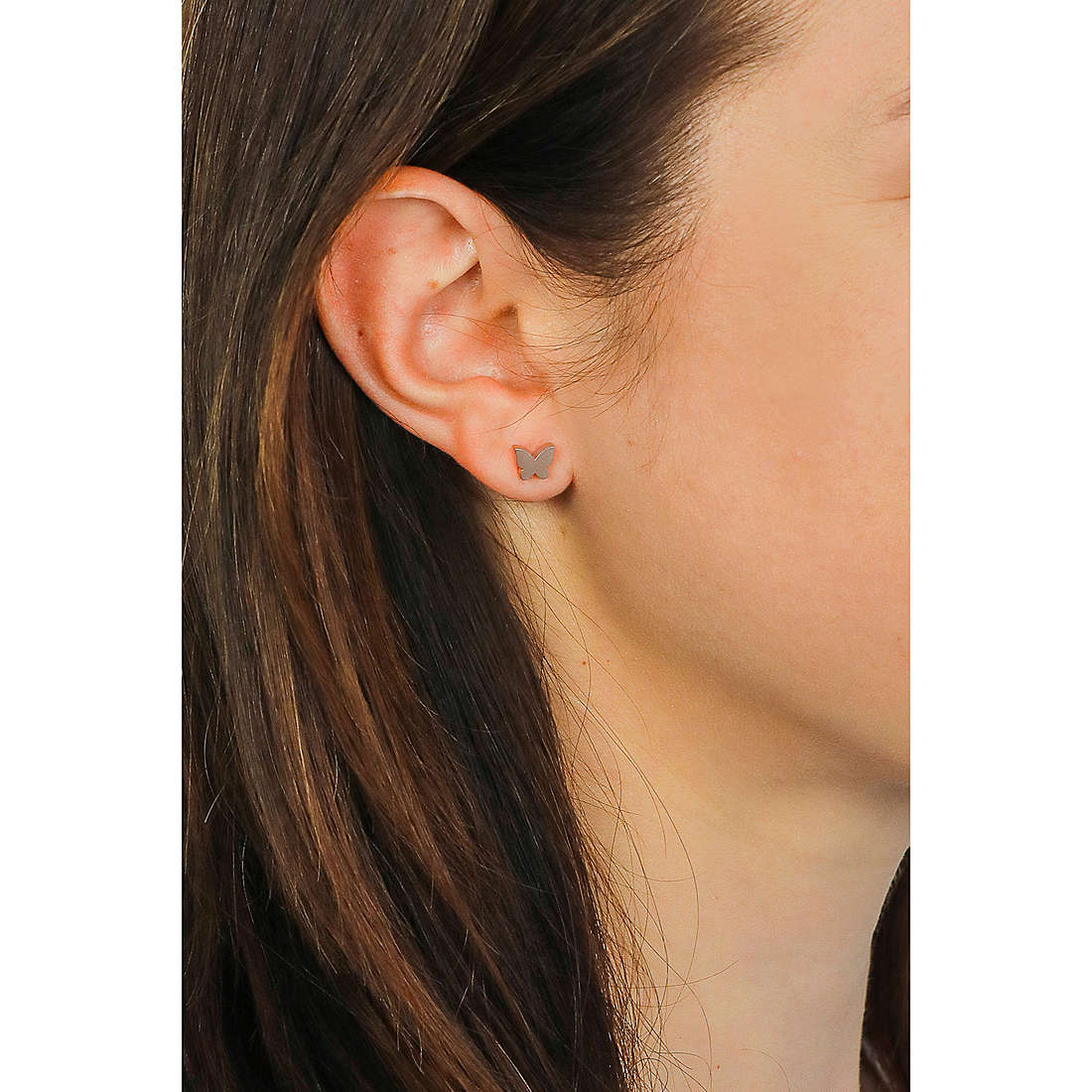 Sagapò earrings Click woman SCK157 wearing