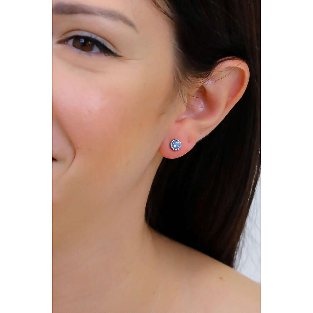 Sagapò earrings Click woman SCK23 wearing