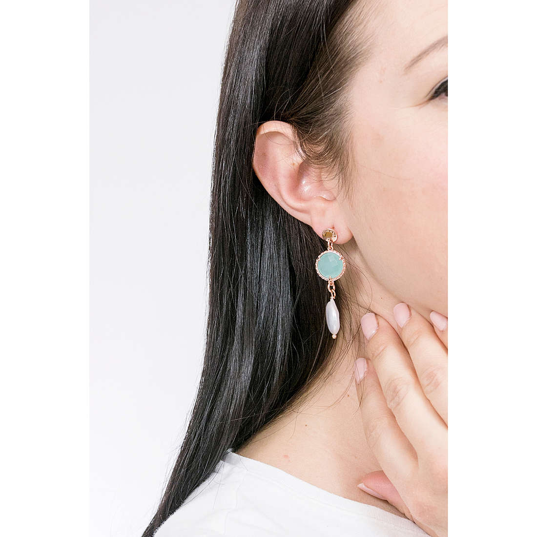 Sovrani earrings Cristal Magique woman J6103 wearing
