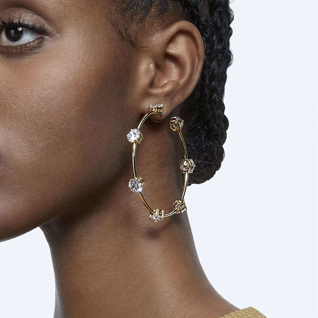 Swarovski earrings Constella woman 5622722 wearing