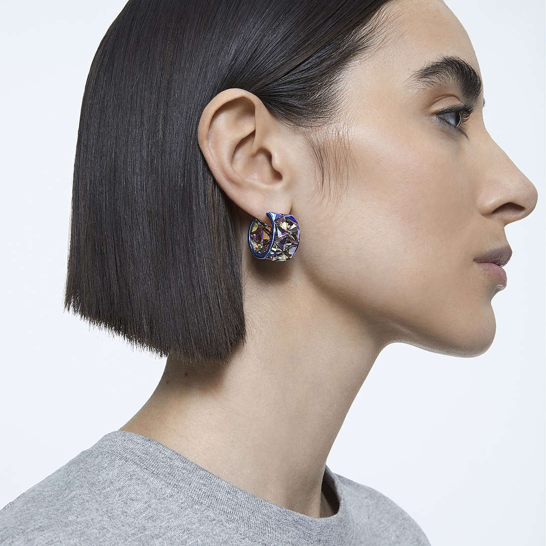 Swarovski earrings Curiosa woman 5599877 wearing