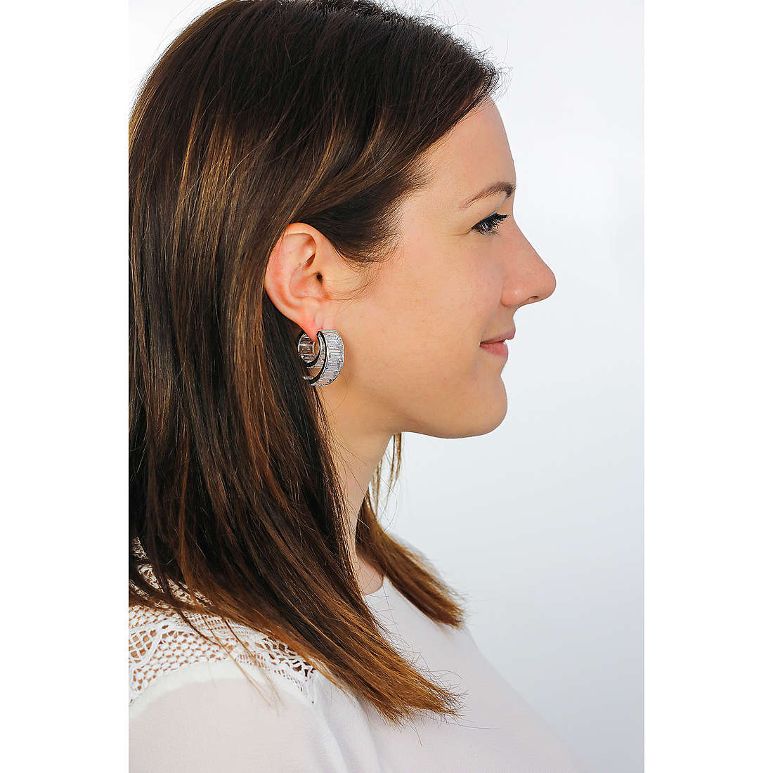 Swarovski earrings Curiosa woman 5600776 wearing