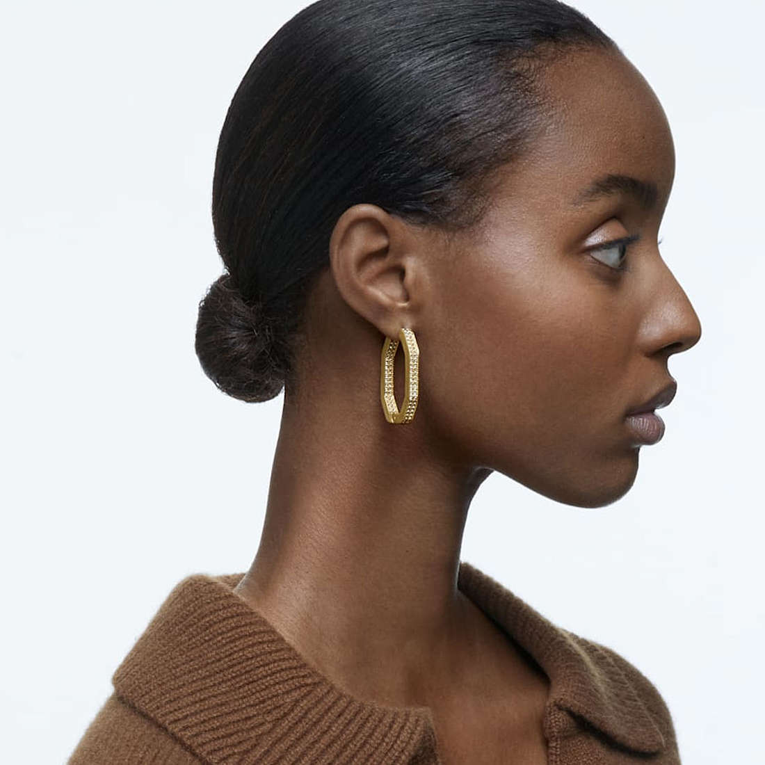 Swarovski earrings Dextera woman 5618304 wearing