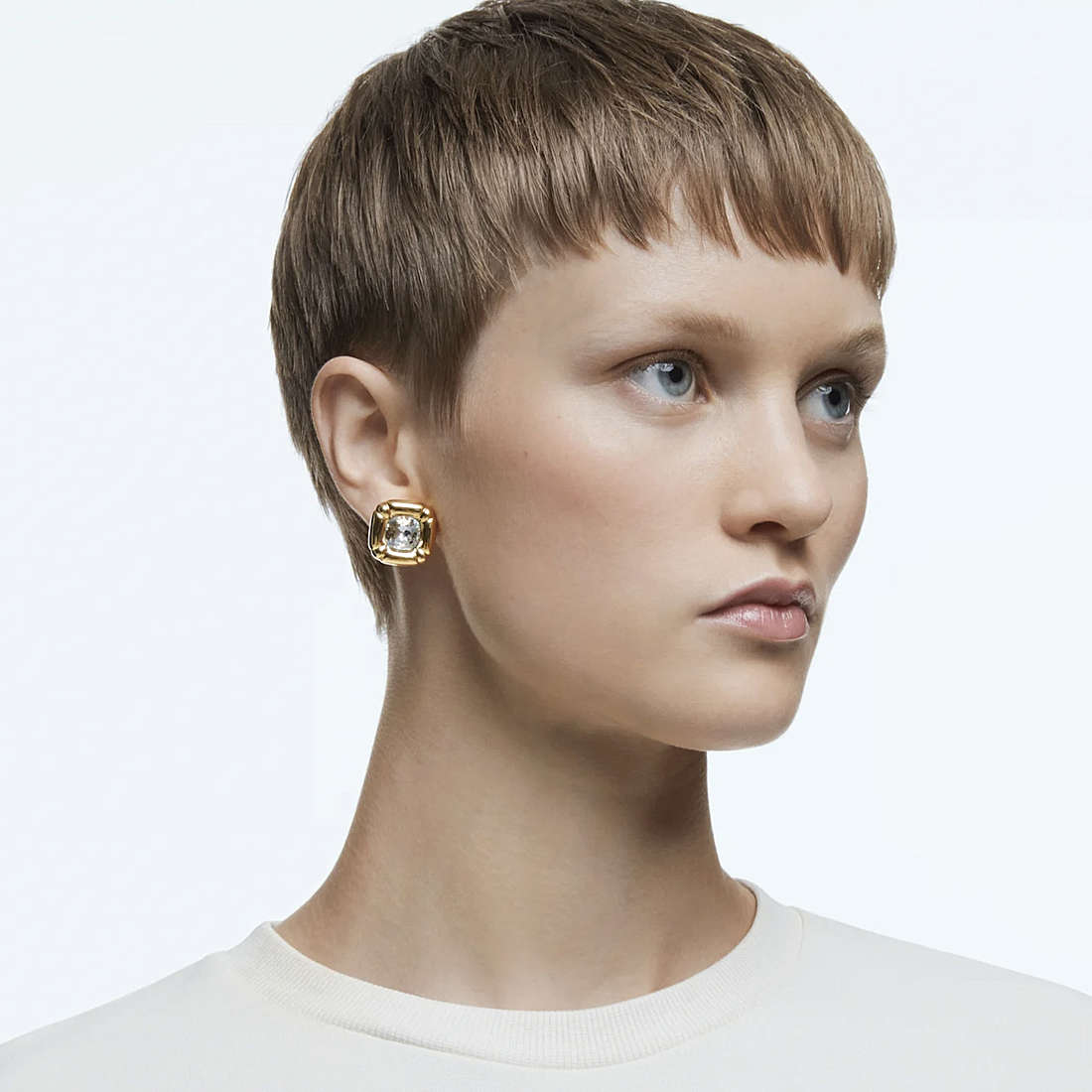 Swarovski earrings Dulcis woman 5613658 wearing