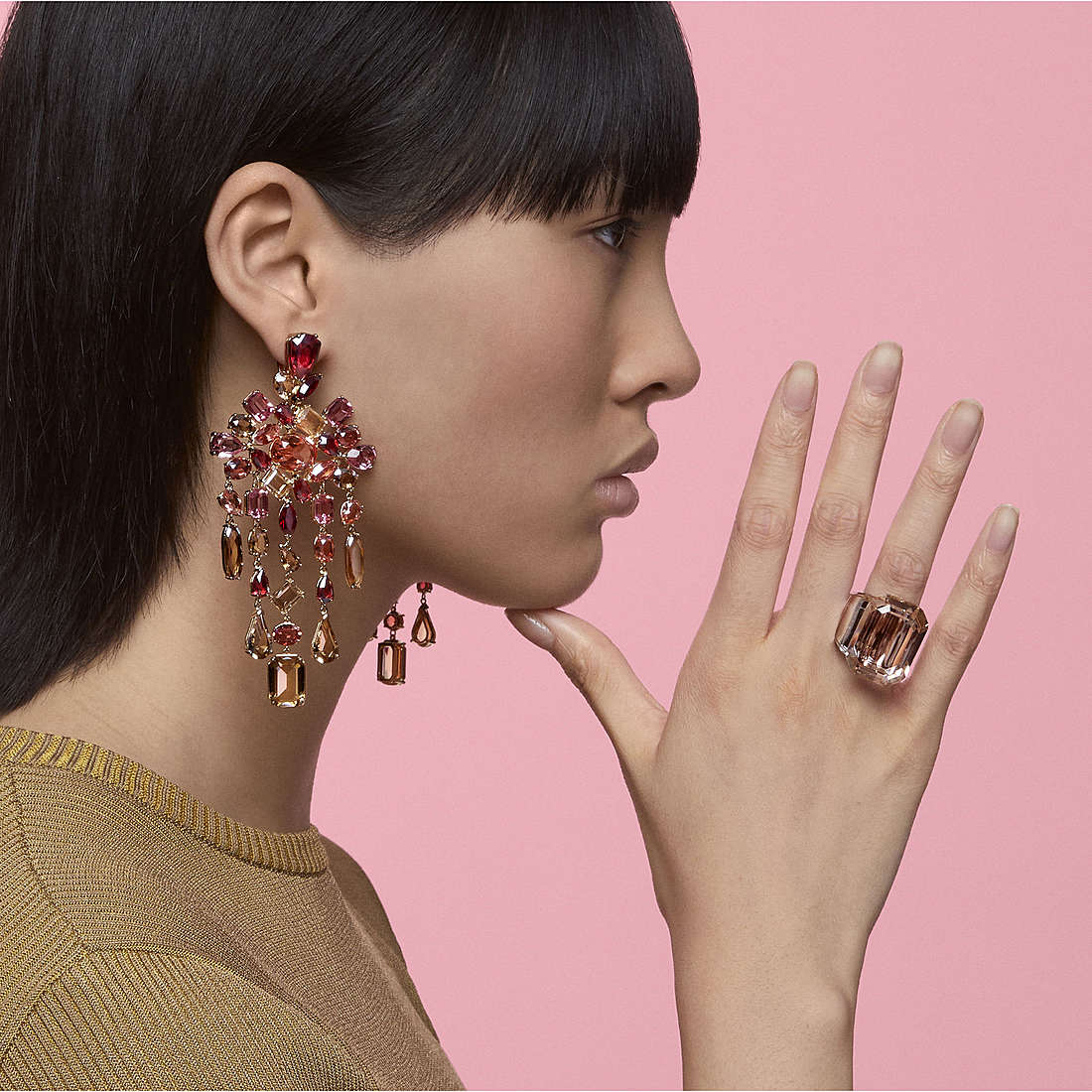 Swarovski earrings Gema woman 5610754 wearing