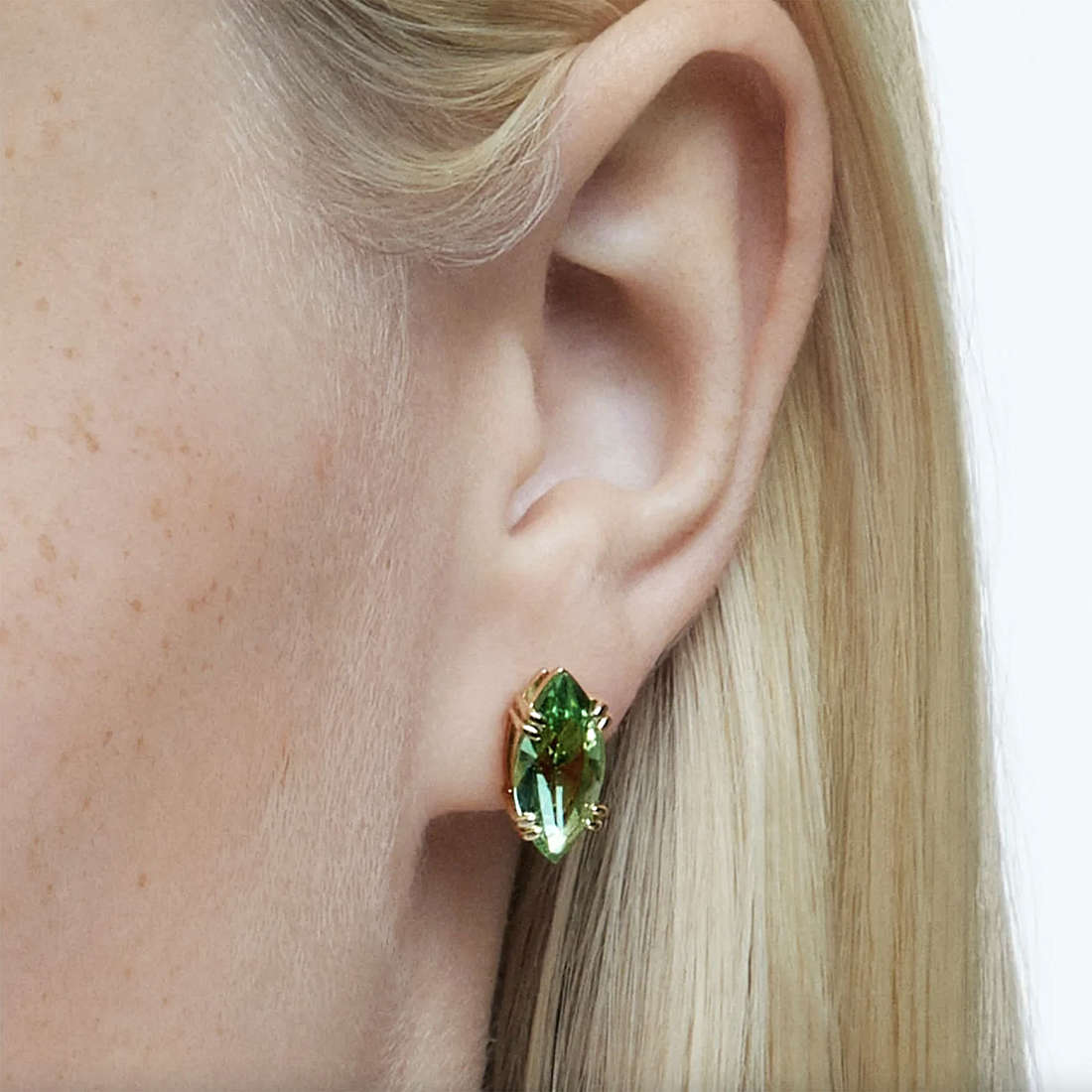 Swarovski earrings Gema woman 5614453 wearing