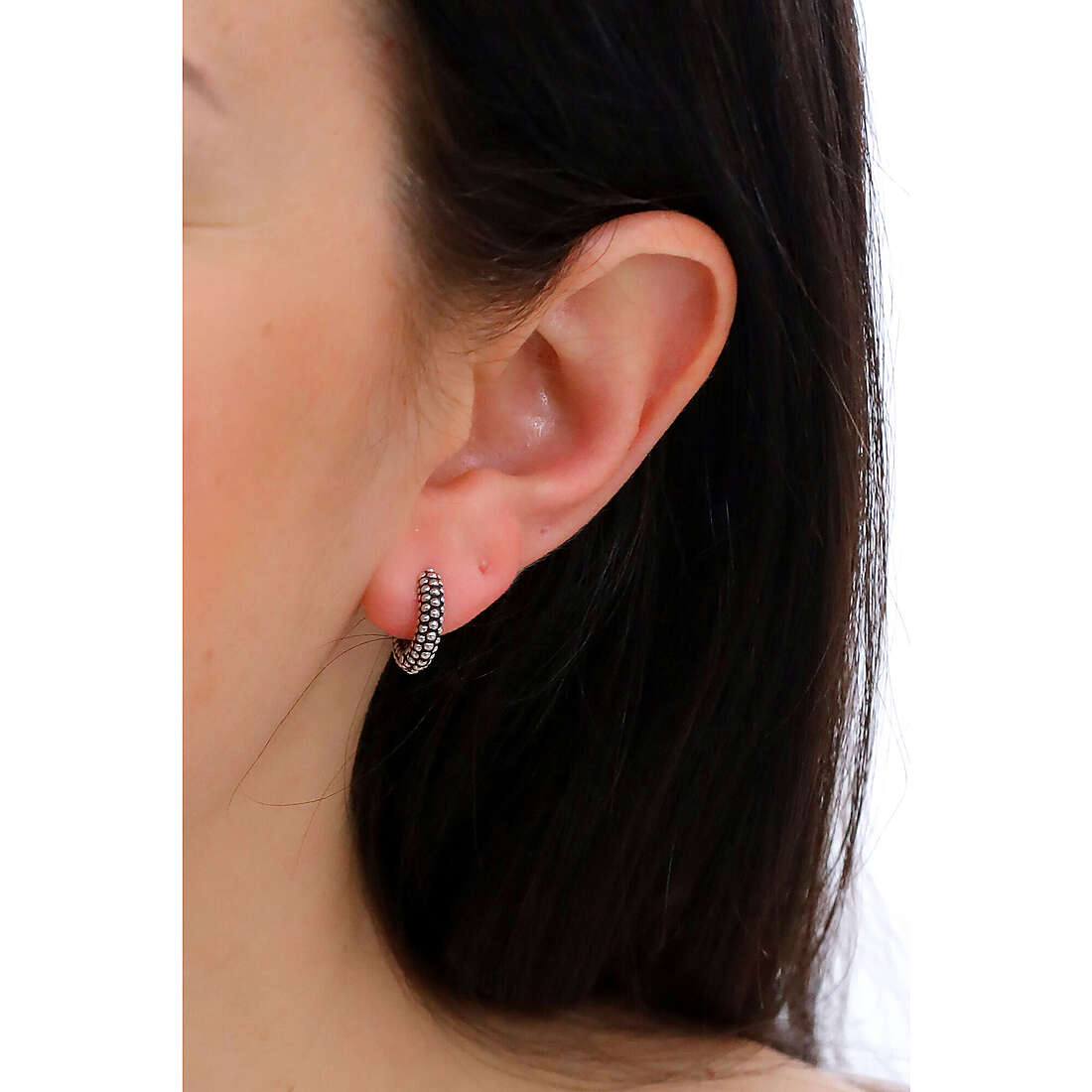 TI SENTO MILANO earrings woman 7210BB wearing