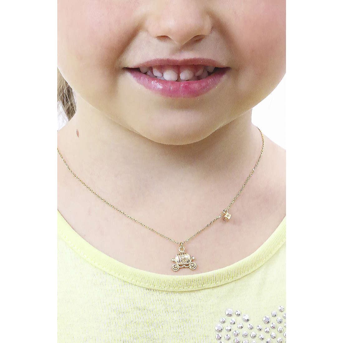 Disney necklaces Princess child NS00022YZBL-157.CS wearing