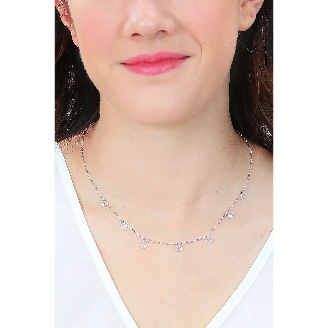 Comete necklaces Farfalle woman GLA 168 wearing