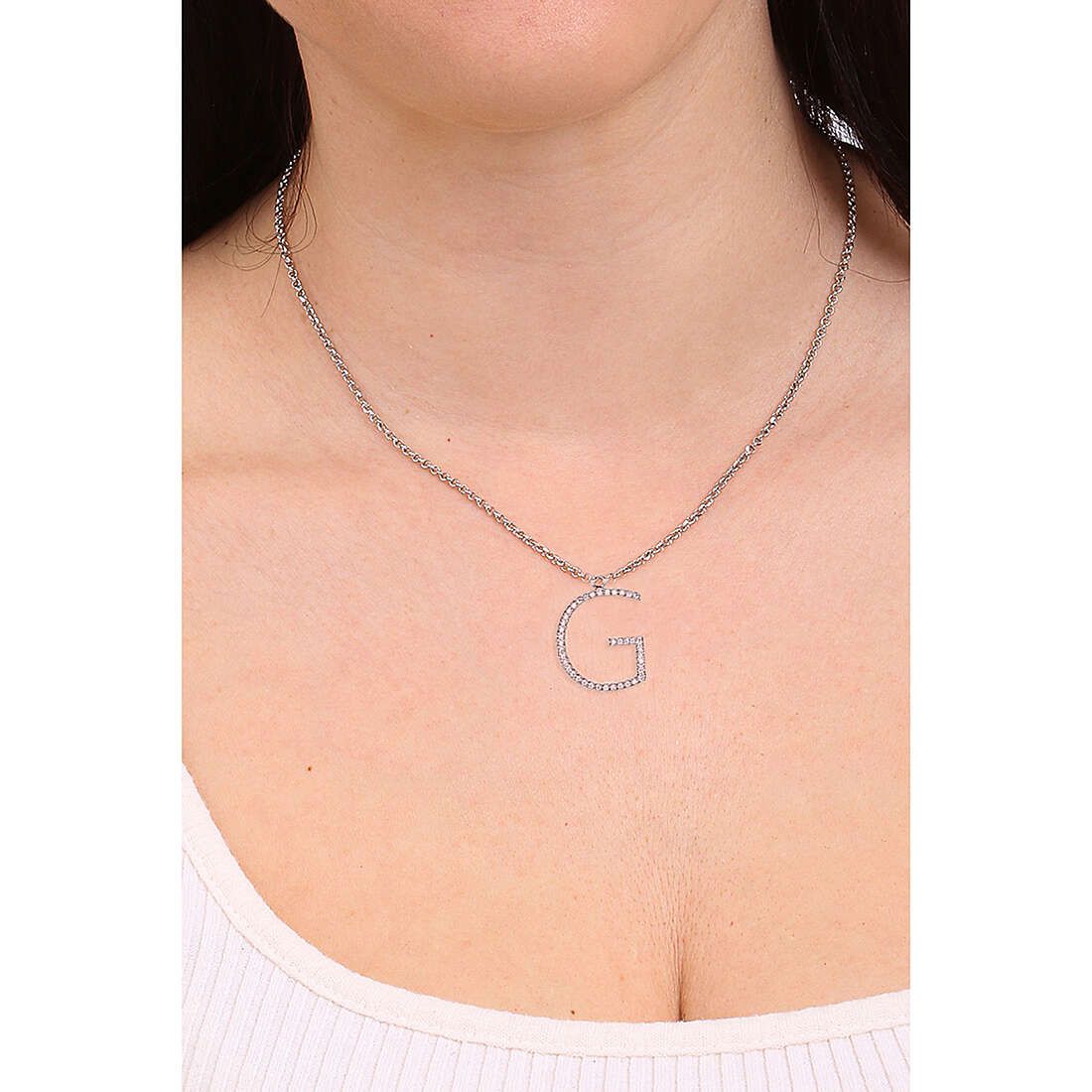 Sovrani necklaces Dancing Names woman J050G wearing