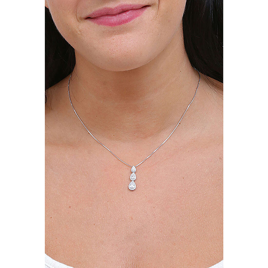 Sovrani necklaces Luce woman J7130 wearing