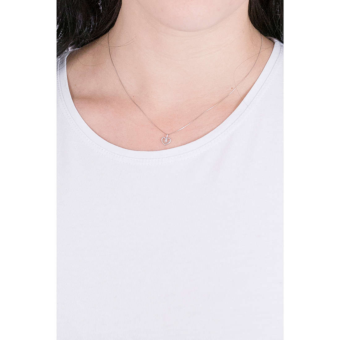 Comete necklaces Simboli woman GLB 1460 wearing