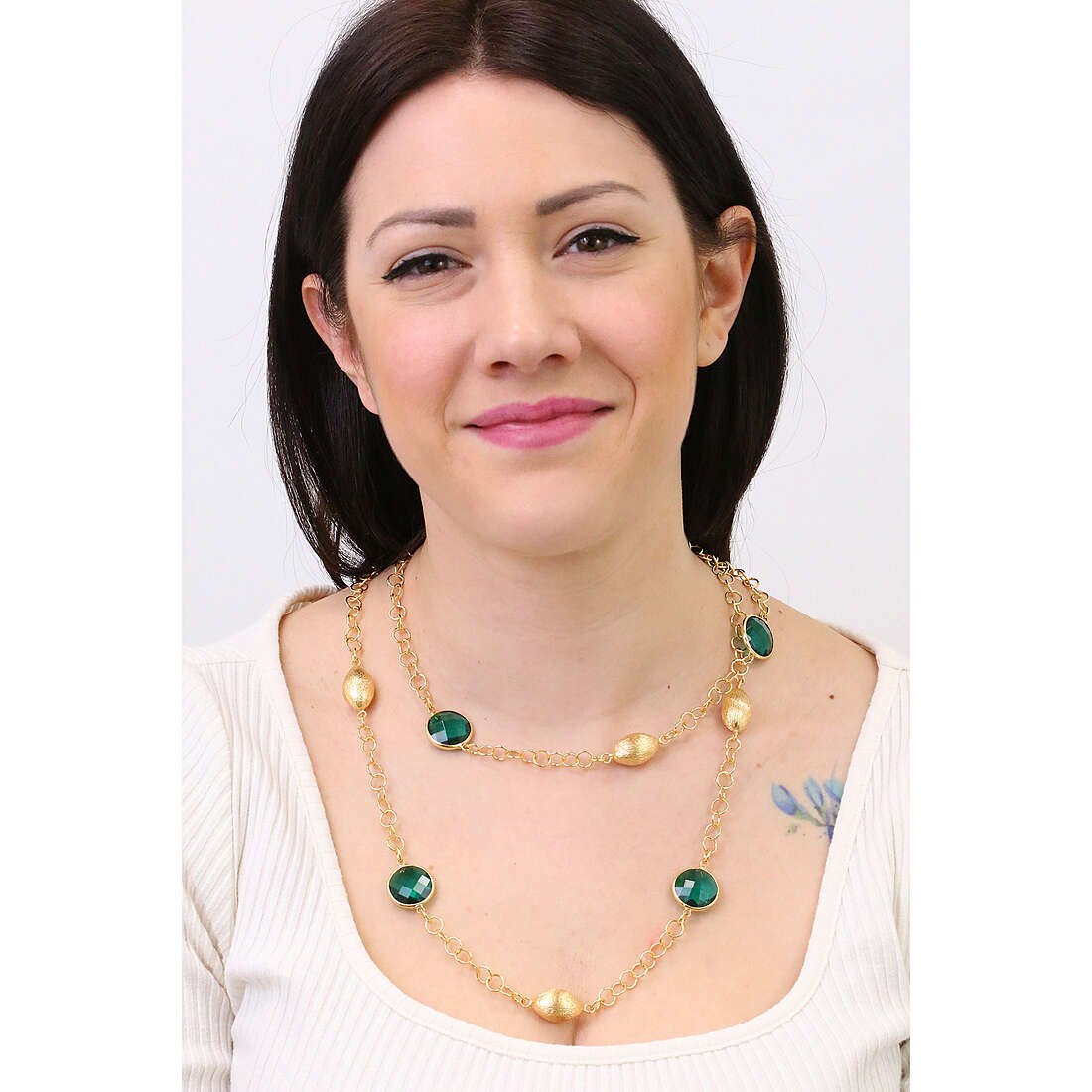 Sovrani necklaces Cristal Magique woman J7704 wearing