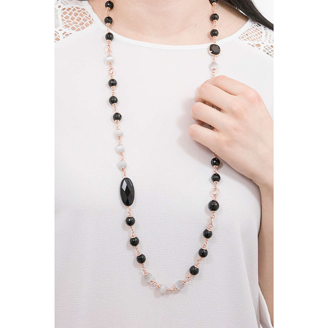 Sovrani necklaces Cristal Magique woman J5888 wearing
