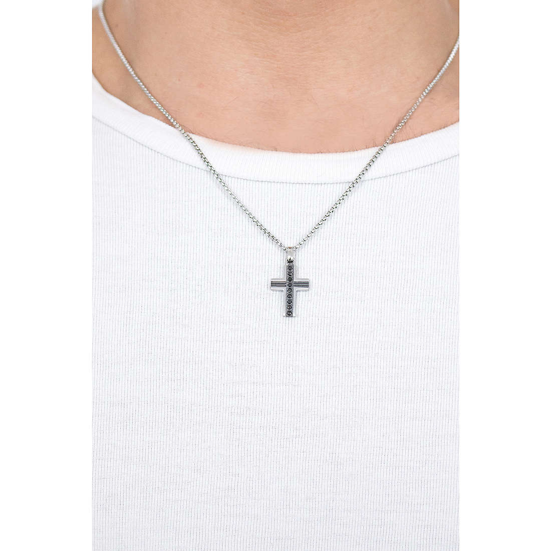 2Jewels necklaces Faith man 251578 wearing