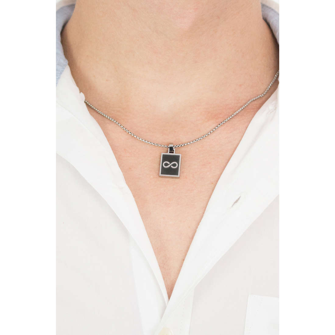 2Jewels necklaces Infinity man 251491 wearing