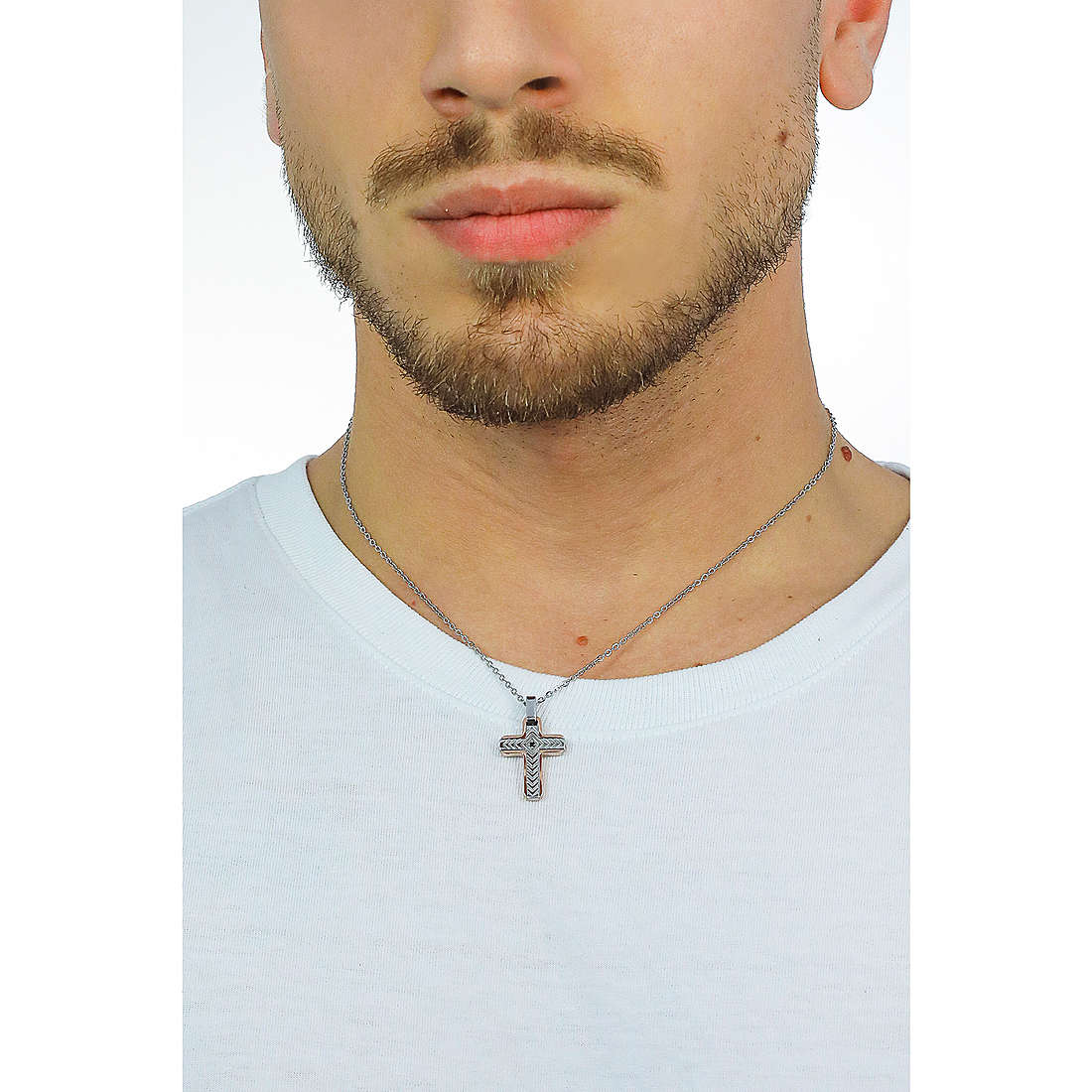 Sovrani necklaces Infinity Collection man J5864 wearing