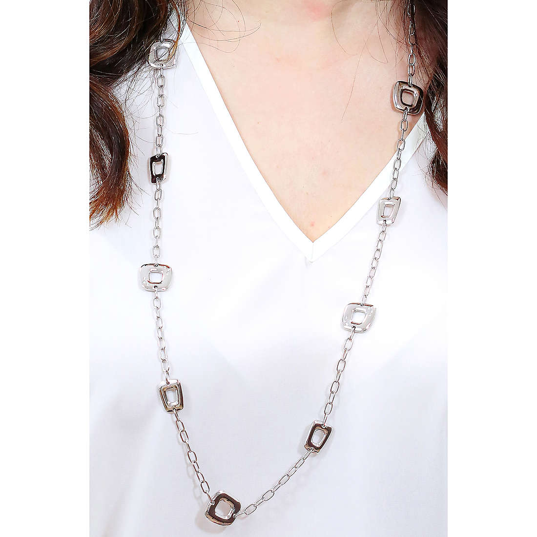 2Jewels necklaces woman 251780 wearing