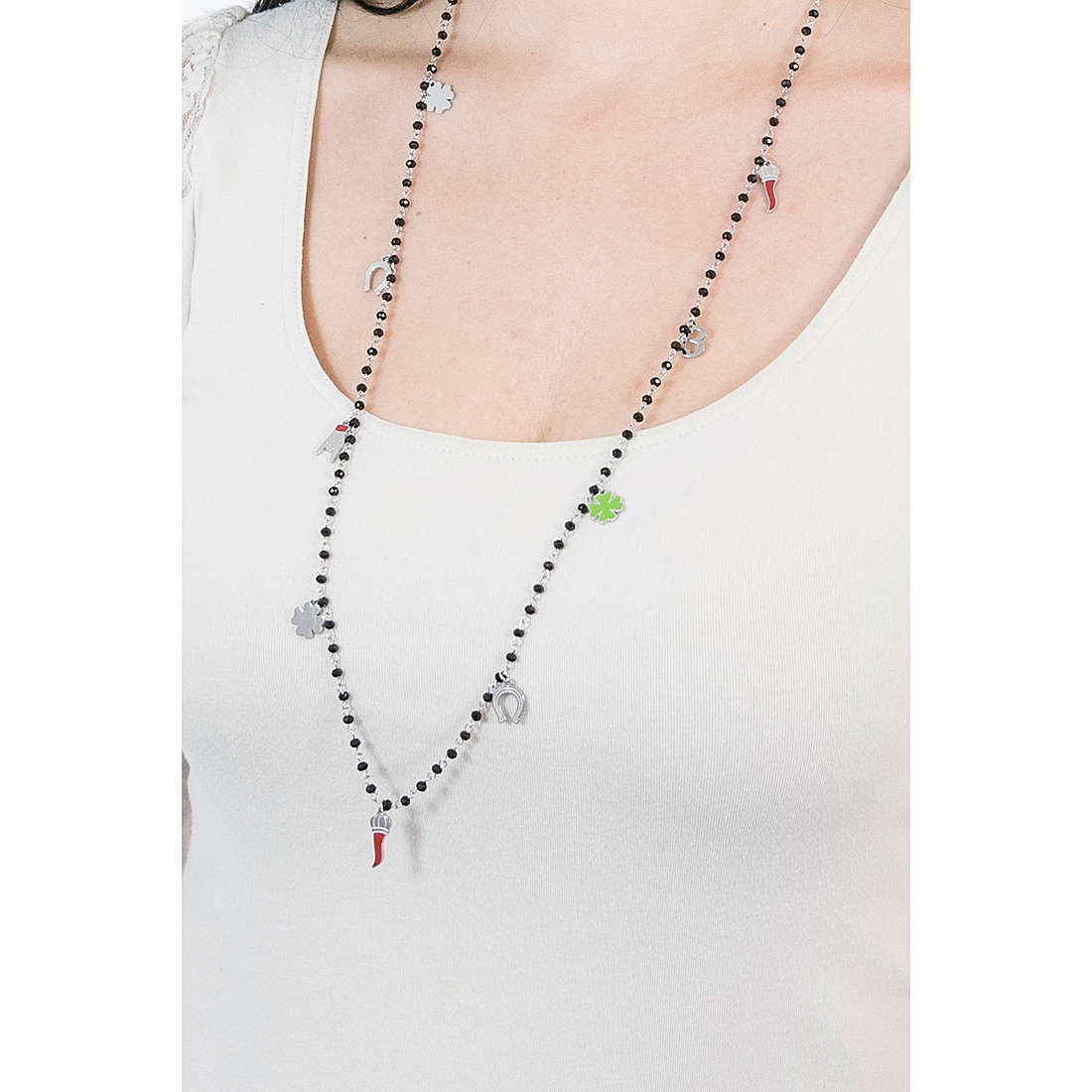 2Jewels necklaces Desirée woman 251655 wearing