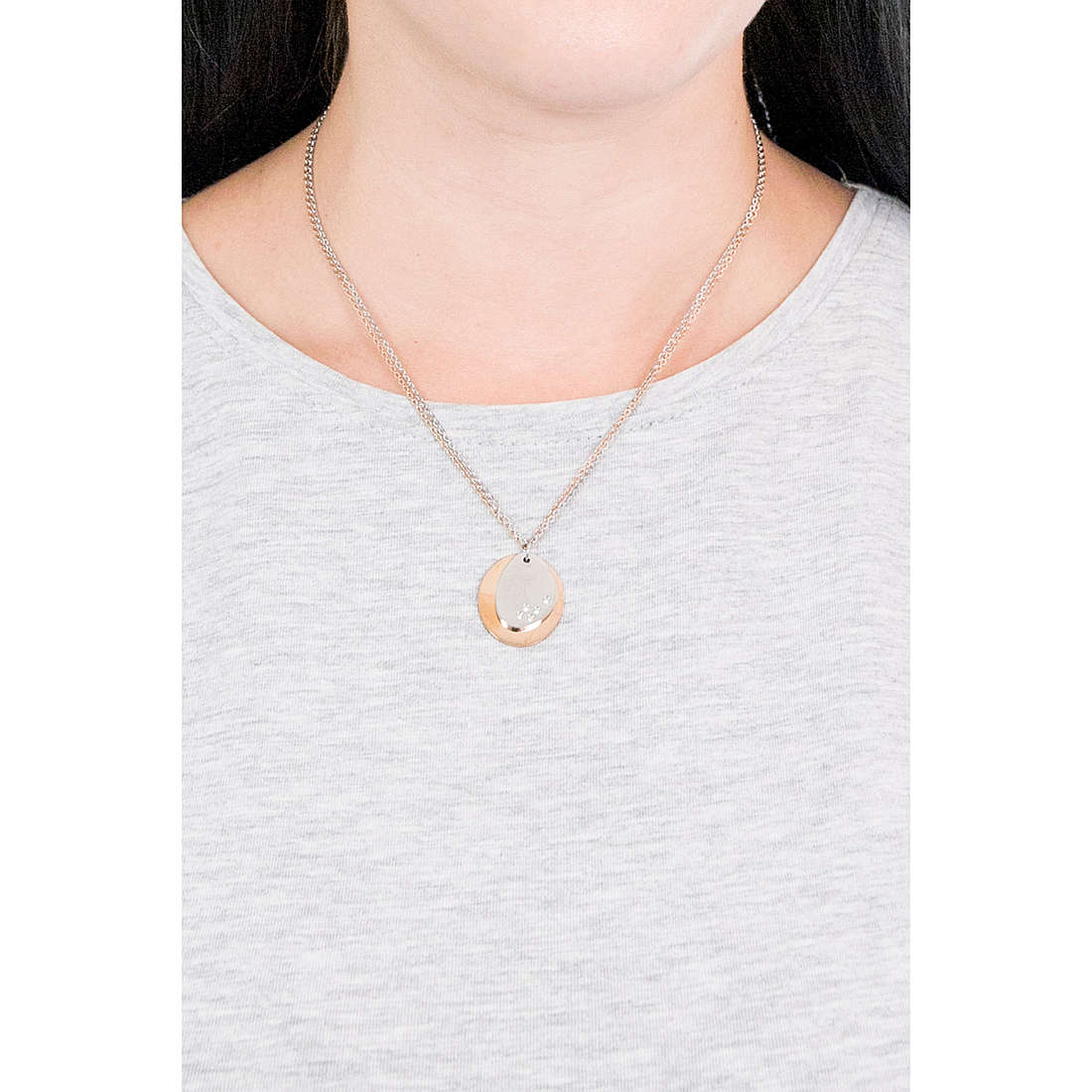 2Jewels necklaces Flat woman 251700 wearing