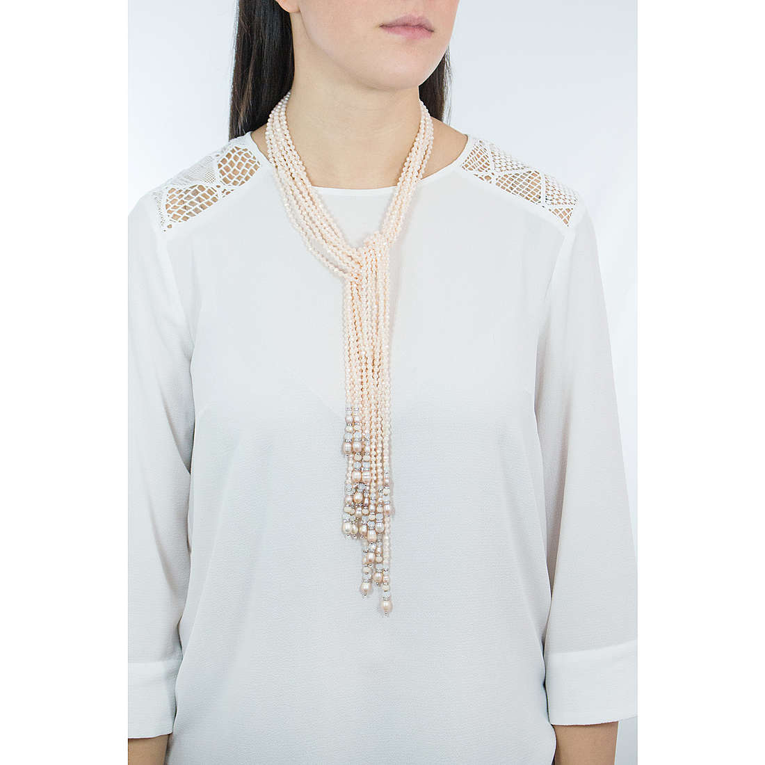 Ottaviani necklaces woman 48404 wearing