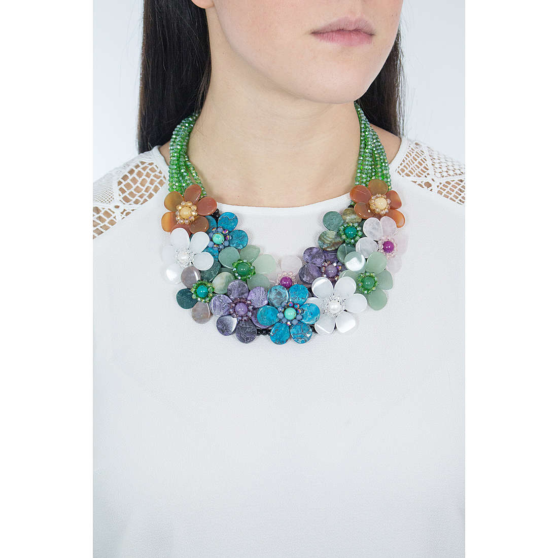 Ottaviani necklaces woman 500106C wearing