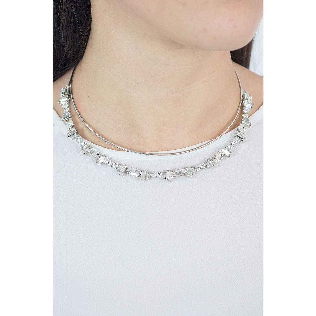 Ottaviani necklaces woman 500172C wearing