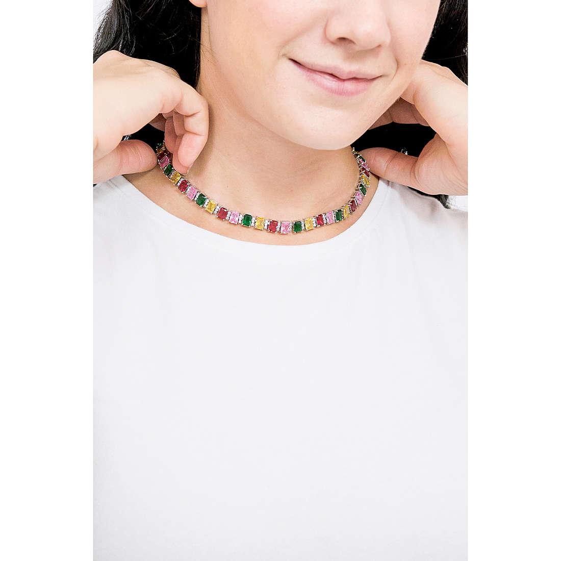 Ottaviani necklaces woman 500491C wearing