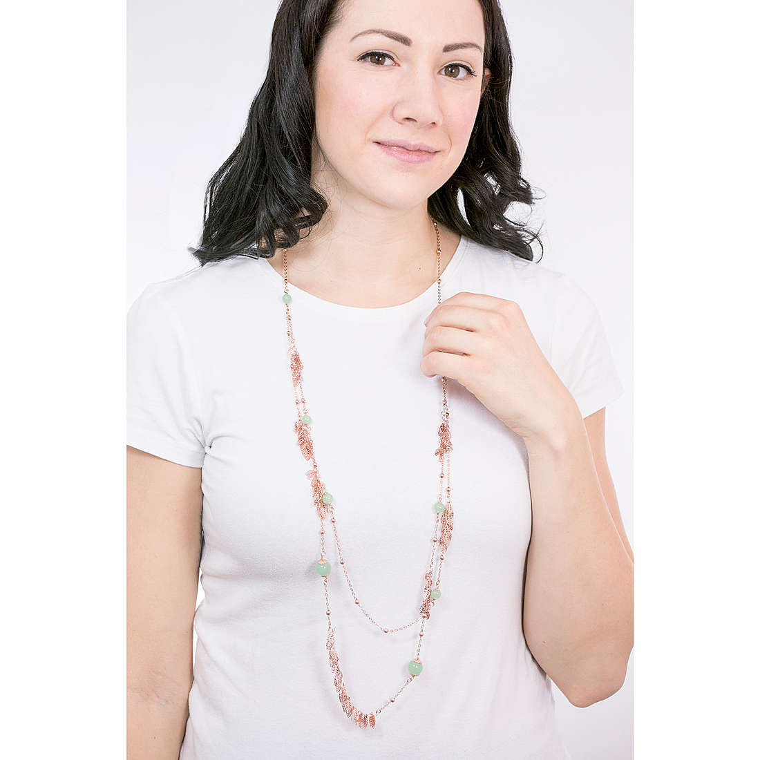 Ottaviani necklaces woman 500481C wearing