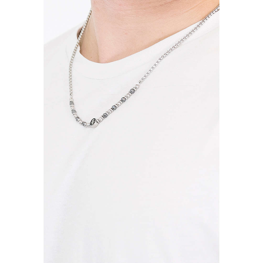 4US Cesare Paciotti necklaces Lily man 4UCL3331 wearing