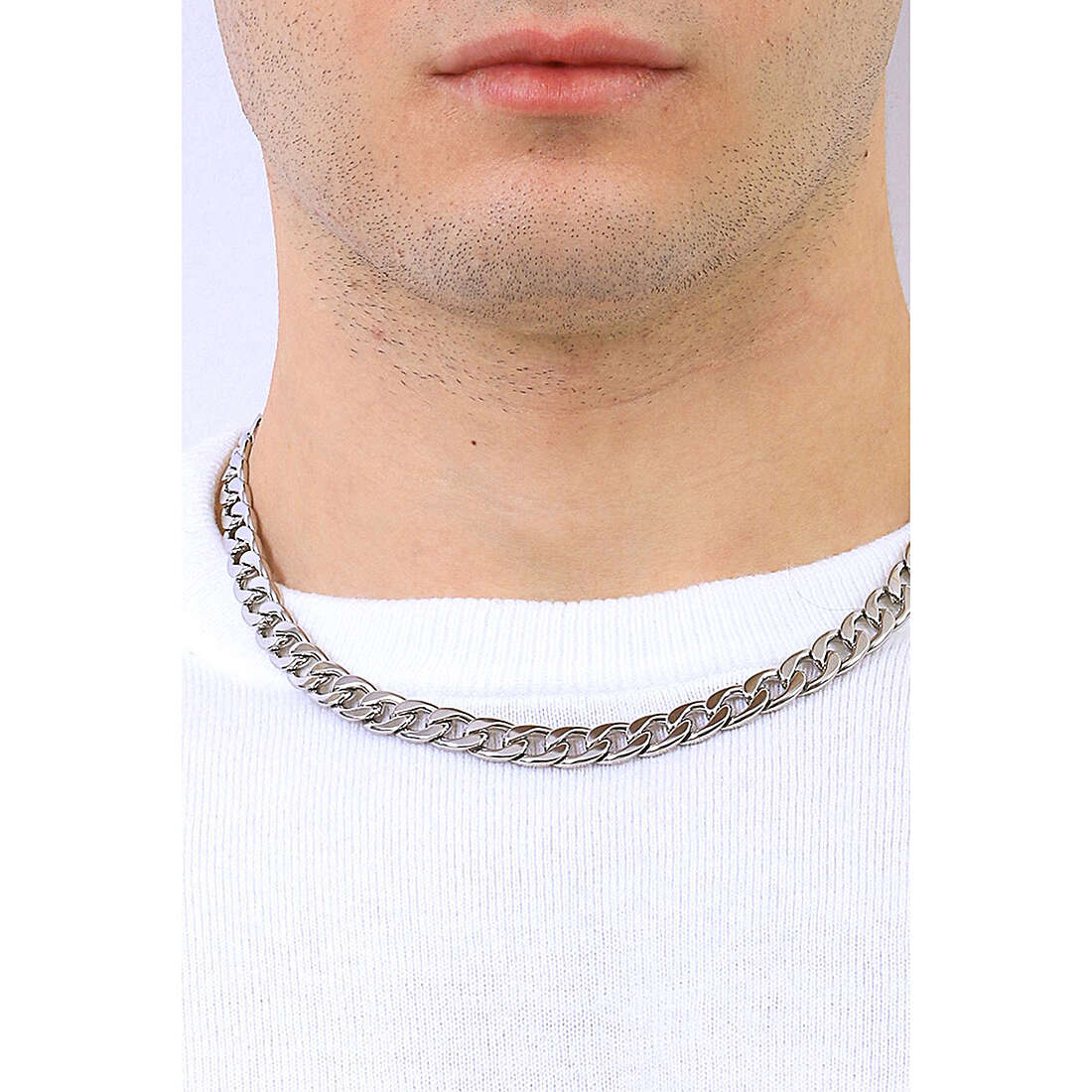 Breil necklaces Block Chain man TJ3259 wearing