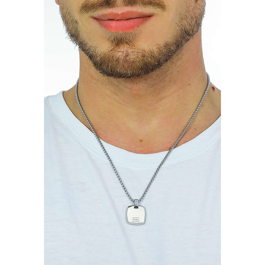 Breil necklaces man TJ2952 wearing