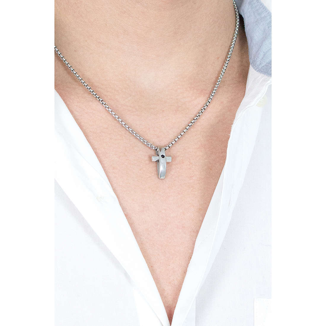 Brosway necklaces Crux man BRX10 wearing