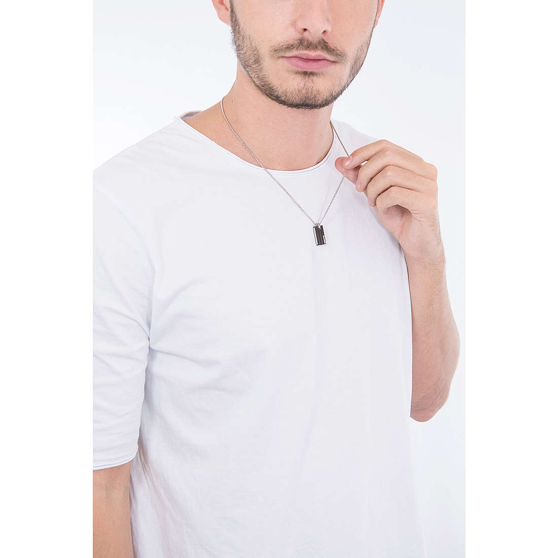 Fossil necklaces Dress man JF03126998 wearing