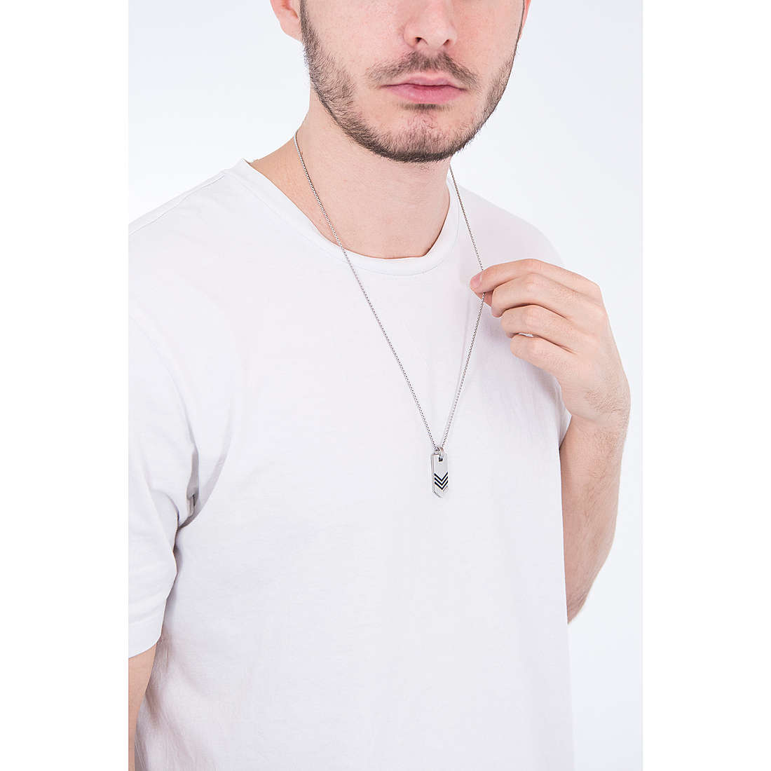 Fossil necklaces Spring 2020 man JF03394040 wearing