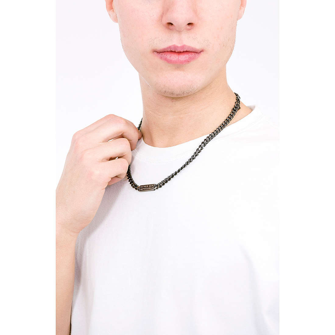 Kidult necklaces Philosophy man 751192 wearing