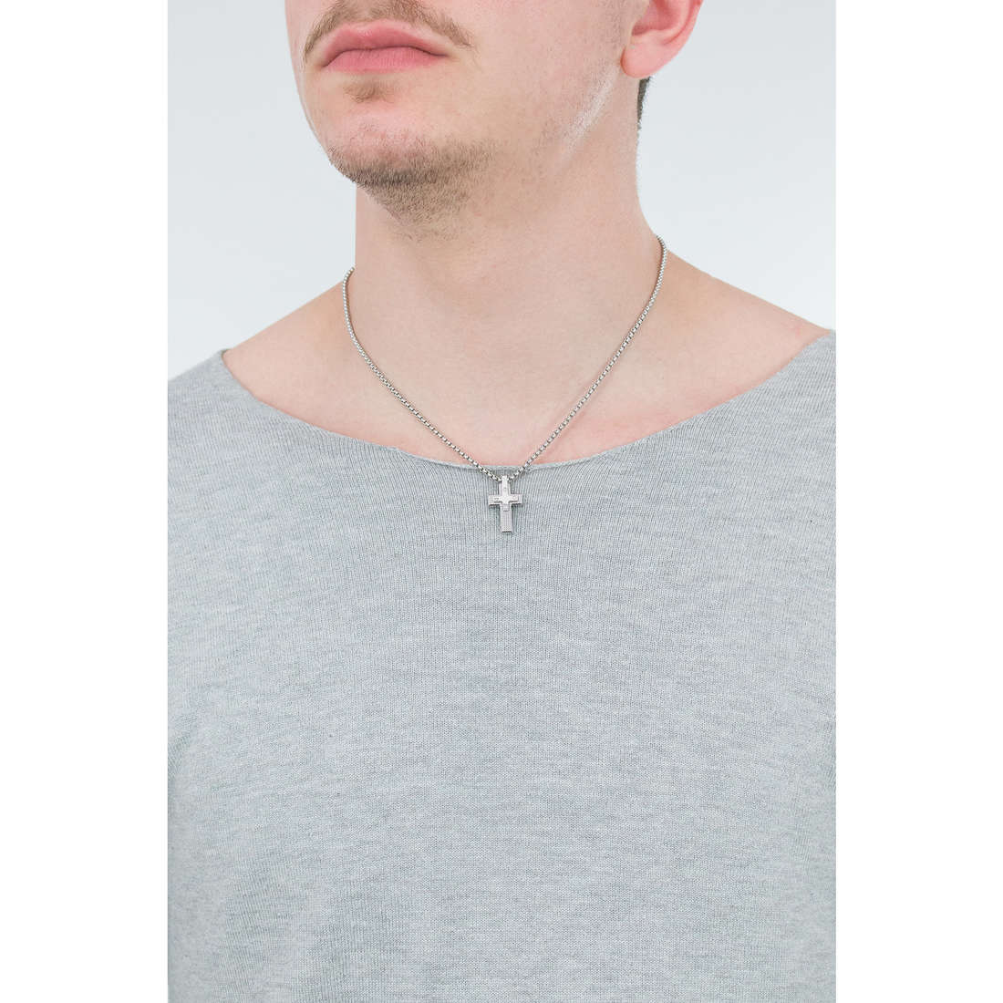 Sagapò necklaces Croix man SCX02 wearing
