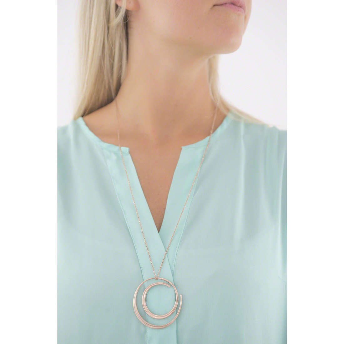 Breil necklaces Ipnosi woman TJ1963 wearing