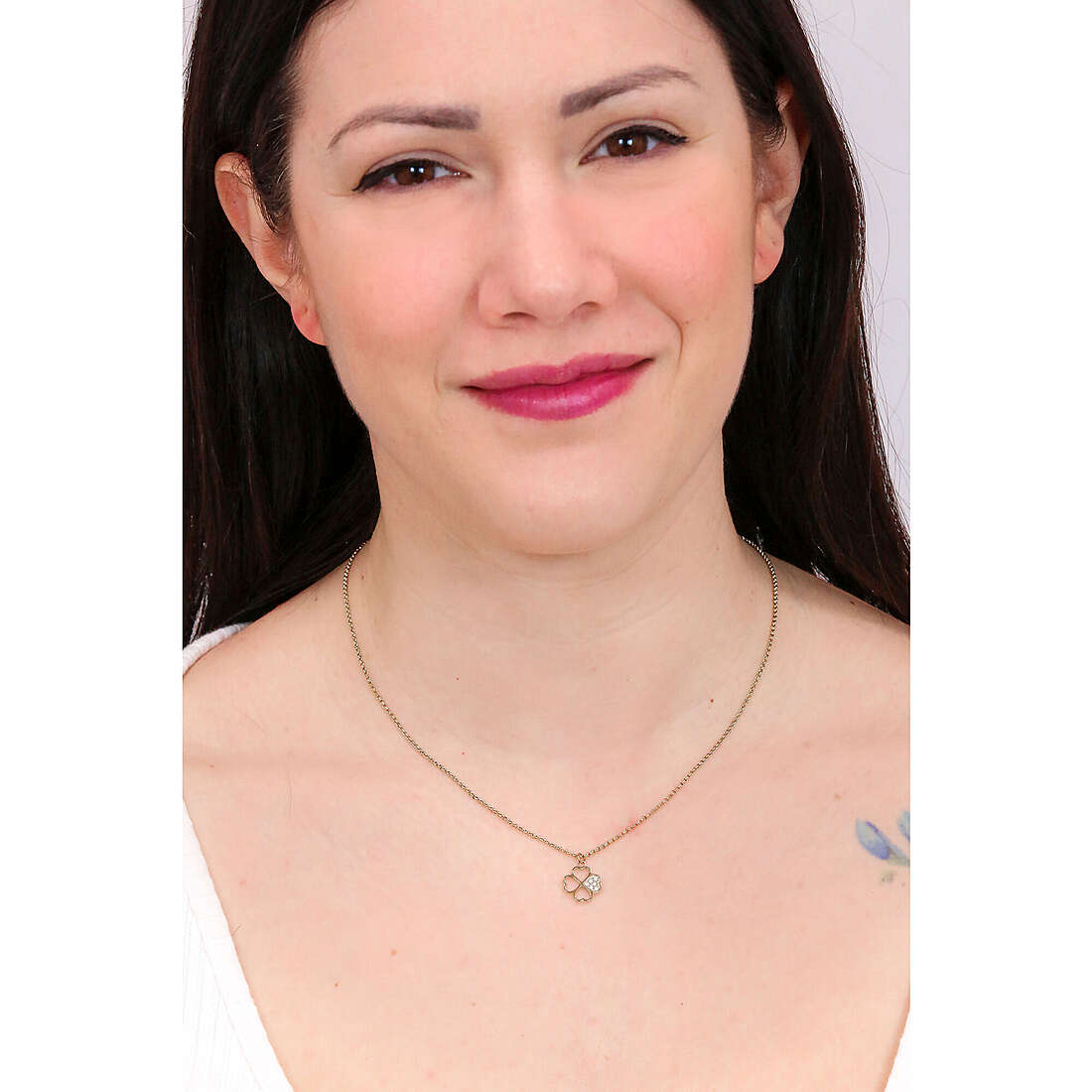 Brosway necklaces Chakra woman BHKN092 wearing