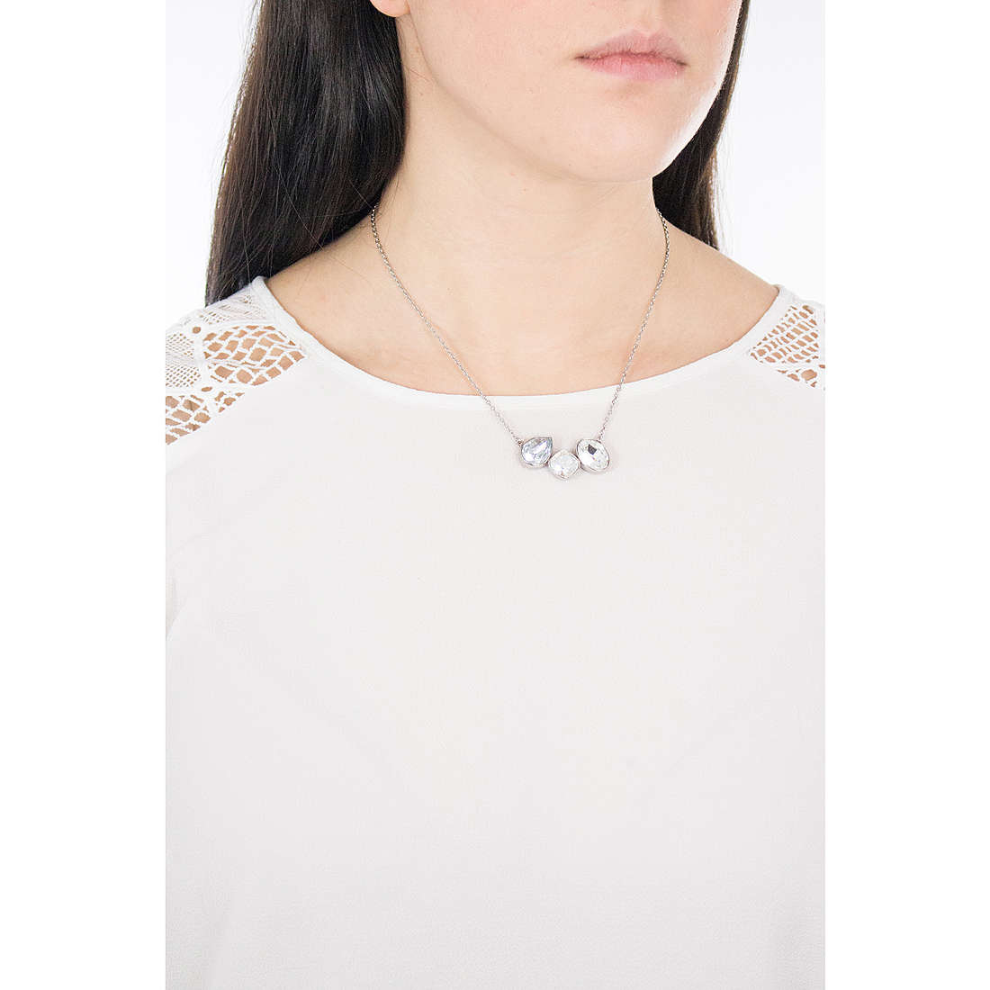 Brosway necklaces Dafne woman BFN01 wearing