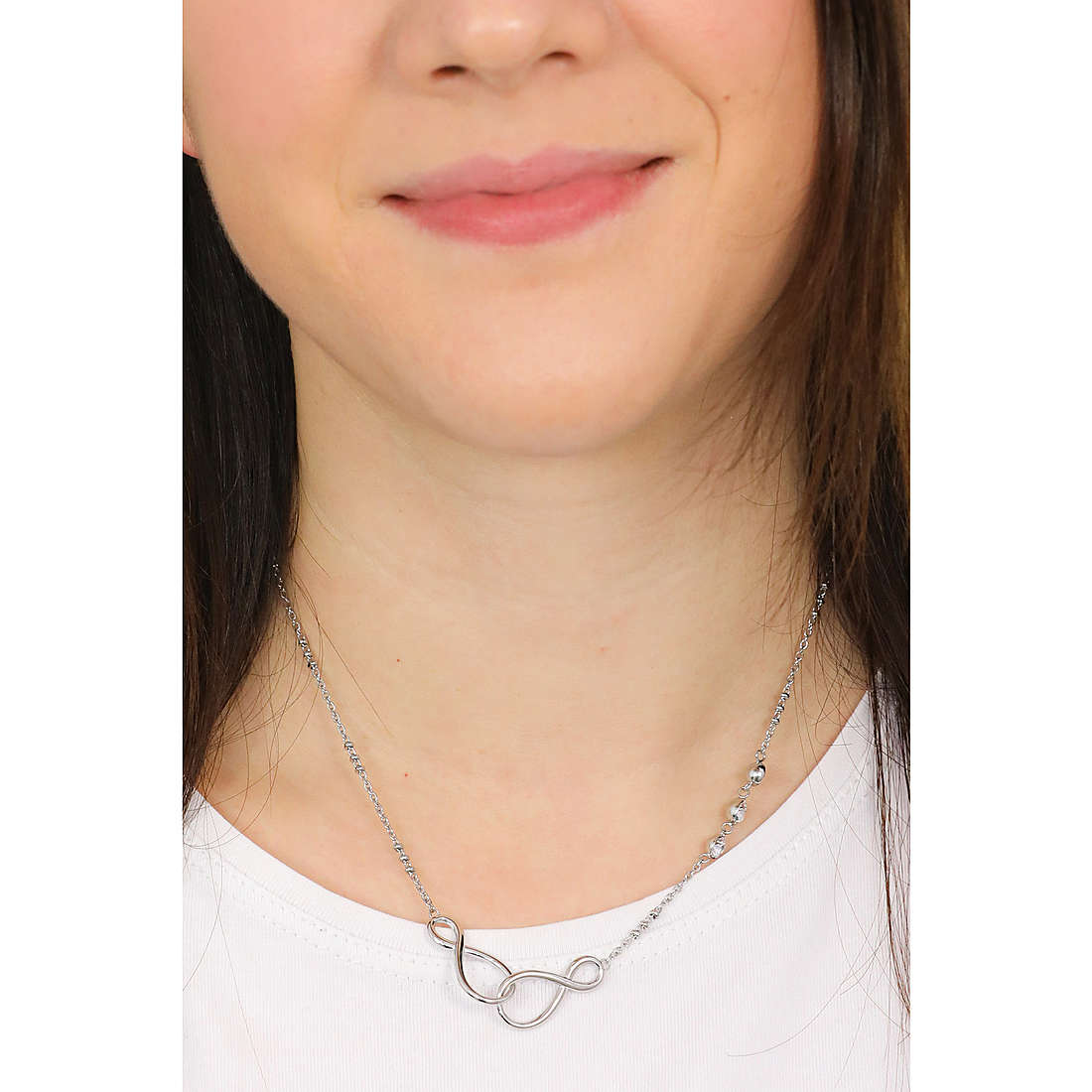 Brosway necklaces Ribbon woman BBN09 wearing
