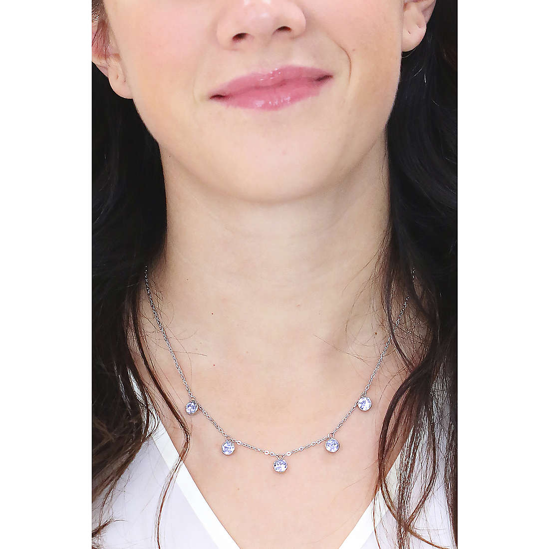 Brosway necklaces Symphony woman BYM08 wearing