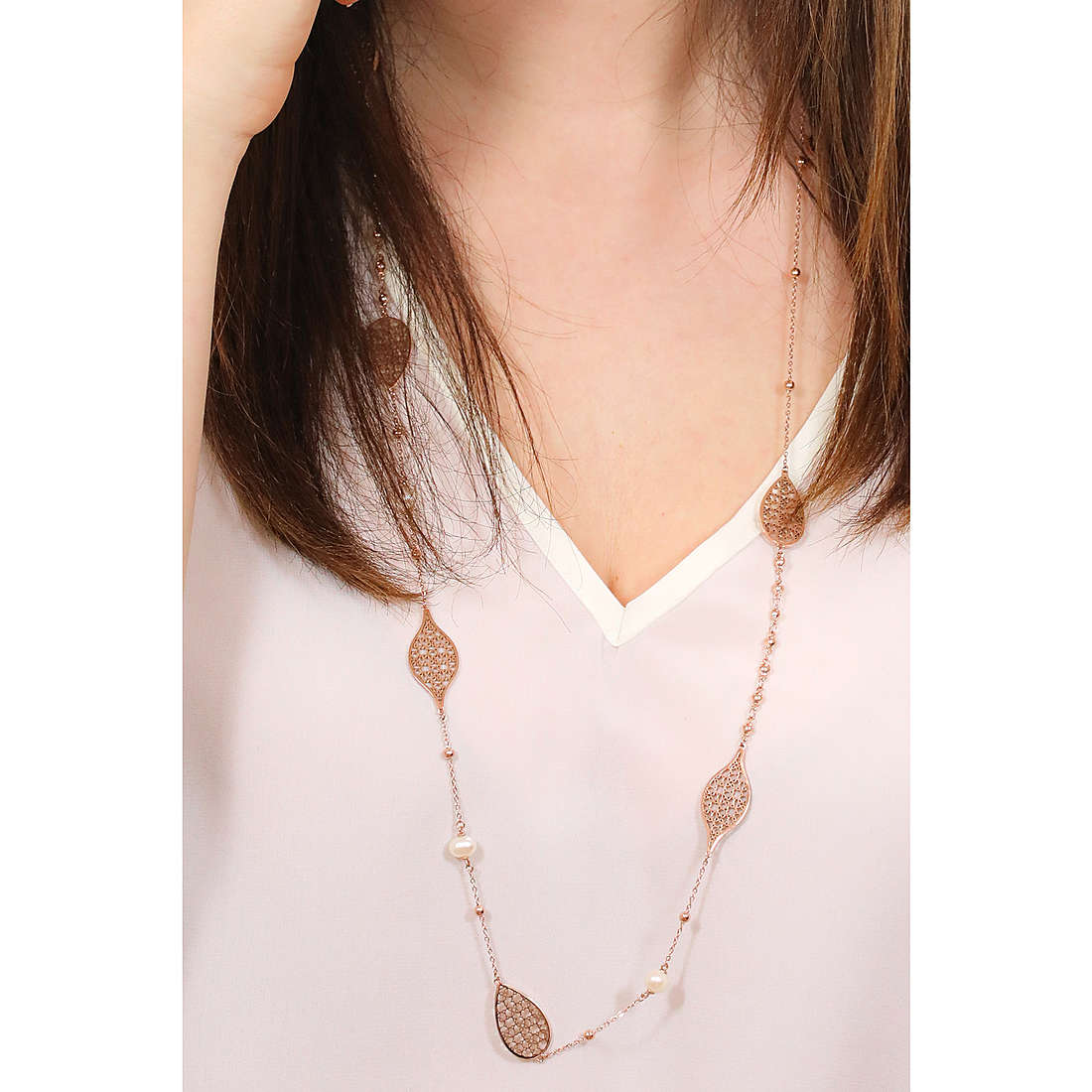 Brosway necklaces Tailor woman BIL04 wearing