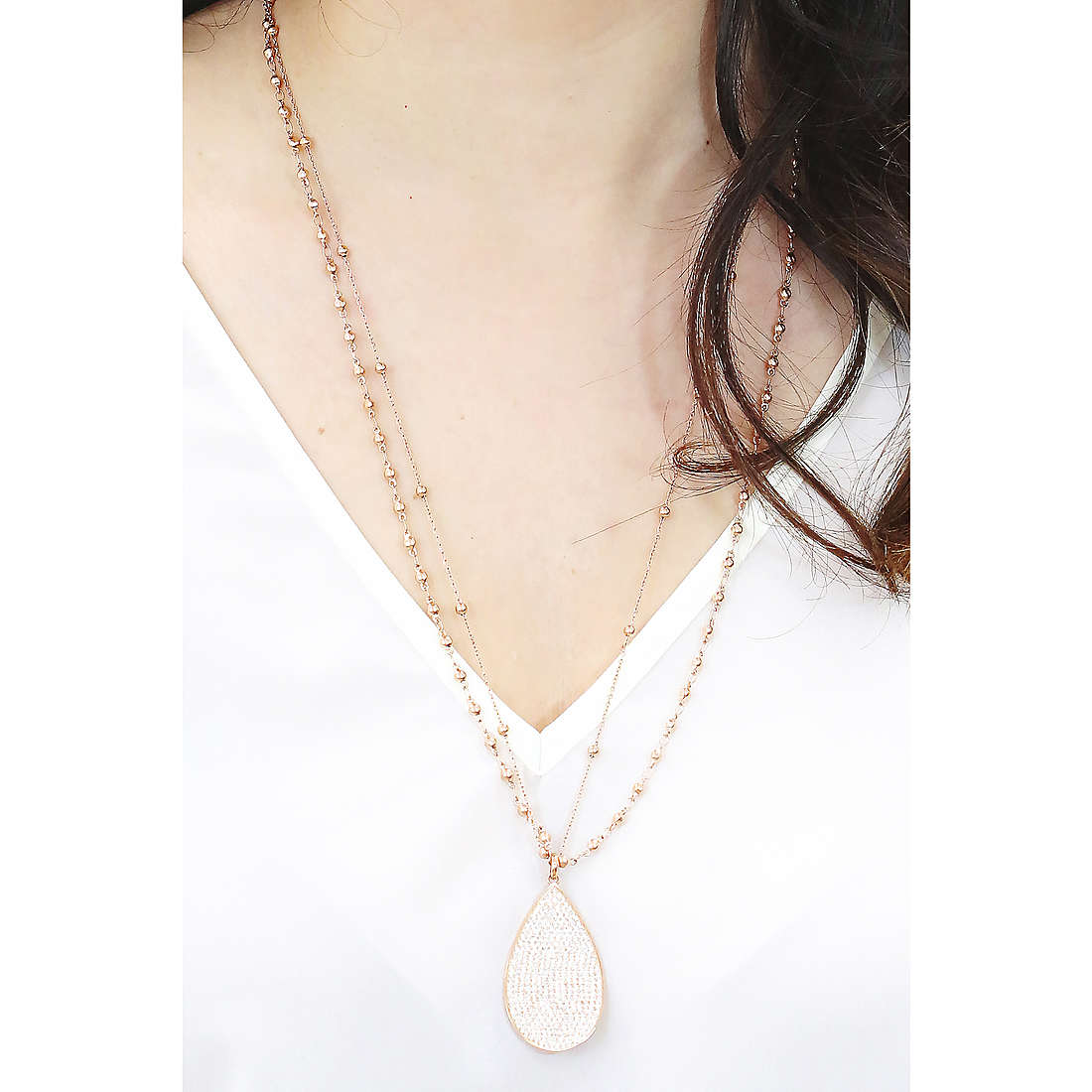 Brosway necklaces Tailor woman BIL08 wearing
