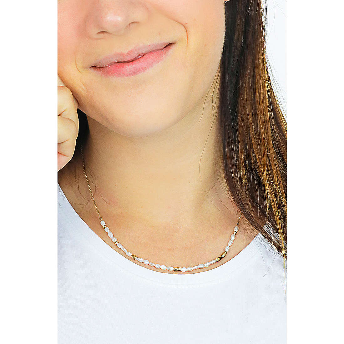 Fossil necklaces Drew woman JF03808710 wearing